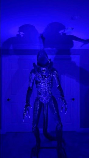 Spirit Halloween 2026 Xenomorph (Alien) demo