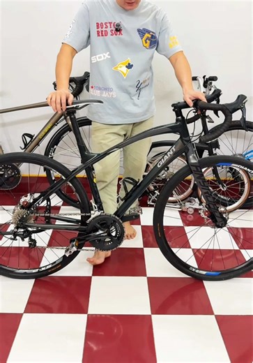 Explore Giant AnyRoad Bikes for All Terrains