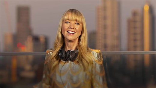 Sara Cox to replace Scott Mills on BBC Radio 2 breakfast show