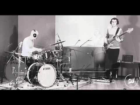 Live Drum & Bass DnB improvisation - Acoustic Electronic