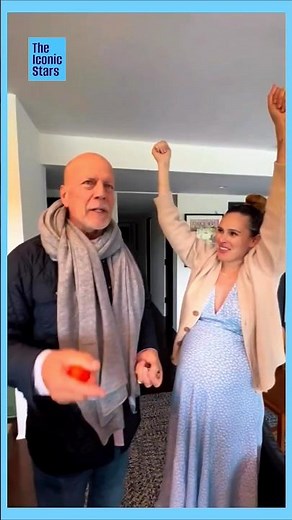 Pure love 💙 Bruce Willis enjoying time with his daughter #brucewillis