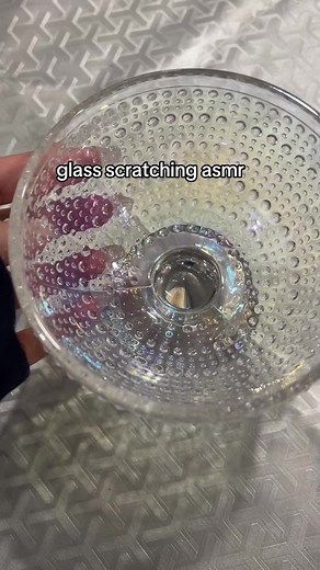 i feel like ppl either hate or love glass scratching and theres no in between😭 #lofisoundsasmr #asmrice #asmriceeating #asmrtappingsounds #lofiasmrtapping #asmrscratchingsounds #cardboardasmr #asmrbooktapping #asmrleathersounds #asmrbooktapping #asmrwoodenspoon