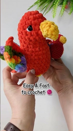 Crochet Parrot Easy Amigurumi Bird Pattern #crochetbird #amigurumi #crochetpattern #crochettutorial