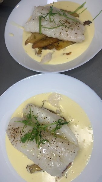 Lyxig Torskrygg med Vitvinssås: En Gastronomisk Upplevelse!