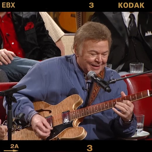 Roy Clark - Buck Trent GHOST RIDERS IN THE SKY | Old But Gold
