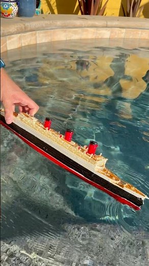 Queen Mary Sinking! #legoships #titanic #oceanliners #Queenmary #boating #lake #maritimehistory #toy