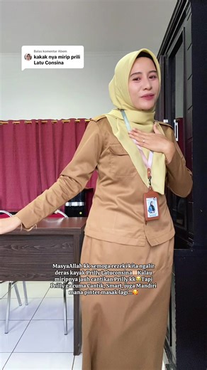 Membalas @Abem MasyaAllah kk semoga rezeki kita ngalirderas kayak Prilly Latuconsina🤲🏻Kalau miripnya jauh cantikan Prilly😭😭😭 Iya kan Cantik @prilly latuconsina (izin tag ya🙏🏻) #asn #pppk #outfitkantor #prillylatuconsina #metasof