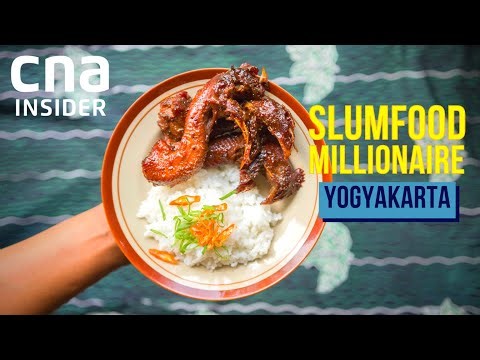 Chicken Head & Crispy Chicken Feet At Kali Code, Yogyakarta | Slumfood Millionaire | Indonesia