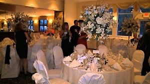 Watch Four Weddings Season 5 Episode 6 - ...and a Wishing Lantern