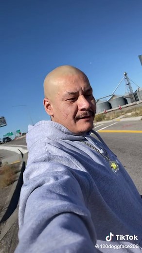 Memorable Skateboarding Video: 22 Secs of Vibes with Doggface208!