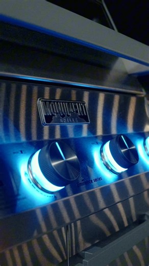 🔥 Turn up the heat and fire up your grilling! 🔥 The flagship Eminence 605 Smart Grill is built to bring the heat all year long. Whether you’re searing steaks or smoking meats, this grill is ready to ignite your passion for cooking. 🔥🍖 With Bluetooth connectivity, an LED display, and a 66,000 BTU Blaze-Zone Burner system, you’re in full control. • Sear & Infrared Rear Stations for that perfect char • Preheat to 800°F in just 10 minutes ⏱️ • Creative Sensor Lights to light up your grilling at 