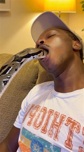 Possessed by a snake in my sleep #weird #sci-fi #ai