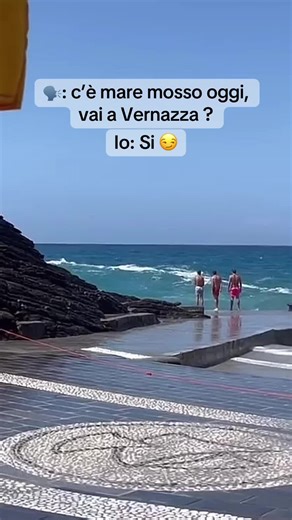 😏🌊🌊 #waves#vernazza#sea