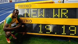 2009 Worlds: Bolt clocks 19.19, breaks own 200m world record
