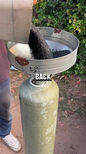 Part 2 Olaf just wandering off at Disneyland Parisat the New World of Frozen coming nextMarch! Beyond cute #disnevland #WorldOfFrozen #frozen #disneyadventureworld #disnevlandparis