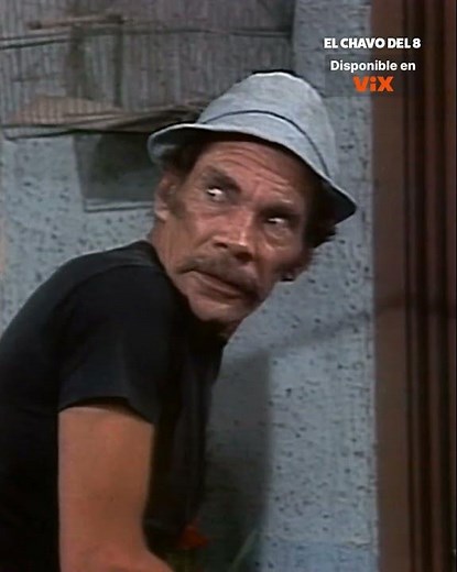 Mr. Ramón encourages El Chavo to break light bulbs #donramón #elchavo