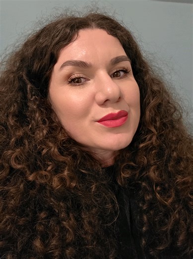 Top Waterproof Lipstick Reviews: Long-Lasting Makeup