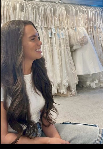 How I knew it was the one😭🤍🫶🏽👰🏽‍♀️✨ #bride #bridetobe #bridetok #bridallook #weddingdress #weddingdressshopping #weddingdressinspo #motherofthebride #mob #nansoftiktok #2026bride #yestothedress #isaidyes #engaged @The Bridal Rooms @Cal @kimh1985 @X22Sports