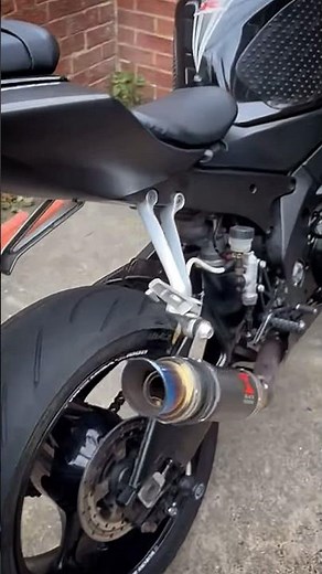 All Black SUZUKI GSXR 1000 '05 BLACK WIDOW Exhaust Sound🔥 #suzuki #gsxr1000 #black #shorts #2026