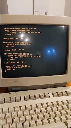 Installing Tru64 UNIX on an Digital AlphaStation 255