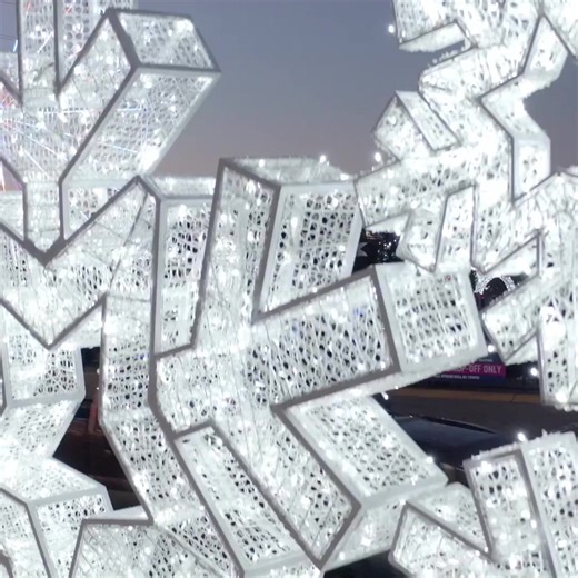 🎄 Step inside a snow globe this holiday season! With millions of lights, a massive 40-foot Christmas tree, and fountain shows dancing every hour from 6-9 pm, Winterfest at The Island isn't just a display: it’s a memory. Free parking. Free admission. Pure magic. | The Island in Pigeon Forge