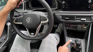 ¿Qué hacer si el coche no arranca pero tiene batería?