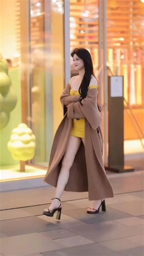 Modeling 508 | Sweet Lee