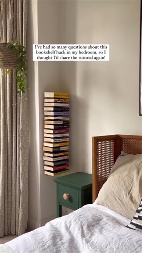 An easy DIY bookshelf to make in a weekend 📚 #bookshelf #diyideas #diyhomedecor #homehacks