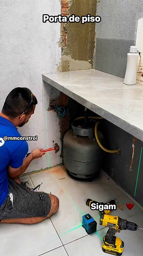 1.6M views · 9.9K reactions | Porta de piso que nunca vai estragar se molhar #planejados #facavocemesmo #diy #planejado | MM Constroi | Facebook