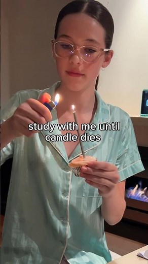 Study tip - reward yourself 🧁