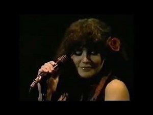 Linda Ronstadt poor poor pitiful me live with studio overdub.