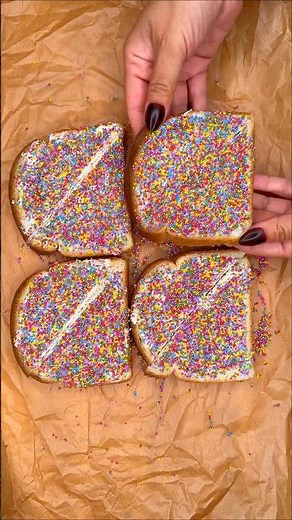 I Finally Tried Fairy Bread 🙃