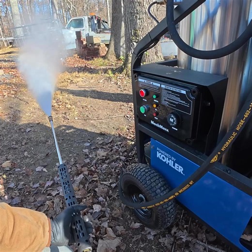 🔥 Ditch the dirt with 200°F hot water at 4,000 PSI! Our pressure washer cuts through grease, oil, and grime with ease, no electricity needed.💪 🔍4000 PSI 4 GPM KOHLER E-Start Engine Hot Water Pressure Washer Skid Mounted with 245 Gal Tank, HPW40KBT 🚚 Free shipping from 4 warehouses in LA, NJ, IL, TX🚀 Buy Now 👇 #MechMaxx #PressureWasher #Hotwaterwasher | MechMaxx