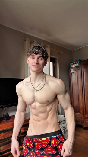 FAST FLEX #aesthetic #strongabs #motivation #abs #fitness #posing #muscle #gymshark #bigboy #fyp