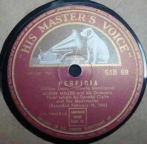 Glenn Miller And His Orchestra - Perfidia / At Last