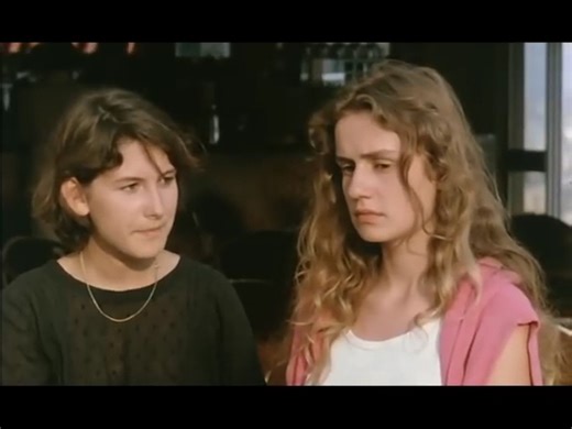 ▶️ À nos amours - Trailer