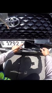 Anggota satlantas polres bgr me gamankan mobil STNK di tutup kaca film STNK scan kasihan yg rental JD repot. @divpropampolri @ditlantaspoldajabar @satlantaspolresbogor @humaspolresbogor | Dulyani Doel