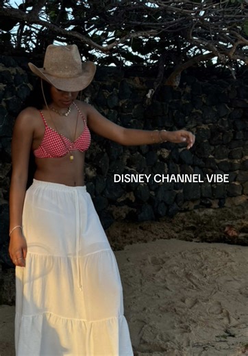 all my friends are disney princesses. what do yall know about lemonade mouth???????? don’t get me started on star struck tho. what’s ur fav disney channel movie? 🥹🥰😂 #disneychannelthrowbacks #disneychannel #lemonademouth #fyp