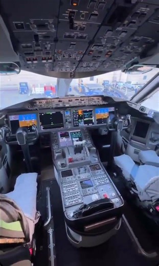 Cockpit view Dreamliner B787