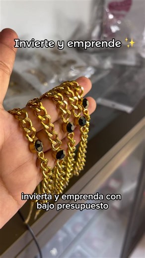 ¿Te gustaría emprender y tener piezas exclusivas y de calidad premium? 😍 En SALAS, Alta Moda, te ofrecemos artículos únicos en Nicaragua, hechos con materiales de primera calidad.⚜️ Además, te ofrecemos descuentos especiales para emprendedores y envíos gratis a todo el país en pedidos superiores a 3,000 córdobas. 🚚 No esperes más y únete a nuestra comunidad de más de 2000 emprendedores satisfechos con nuestros productos. 🤝 Visita nuestra sede física en El Ayote, Chontales, o solicita nuestro 