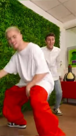 C'est plus Eminem c'est m&m's 🤣😅 #eminem #michou #clip #foryou #fyp #pourtoi