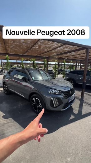 Voici la nouvelle version de la Peugeot 2008 #peugeot #nouvelle #peugeot2008 #voiture #auto #automobile #hybride #2008