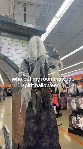 pika (@peecuh)’s video of spirit halloween costumes