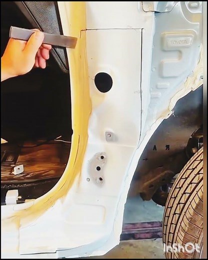 Toyota x Corolla right fender damage and remove guide #youtubeshorts #foryou #trending #viral .