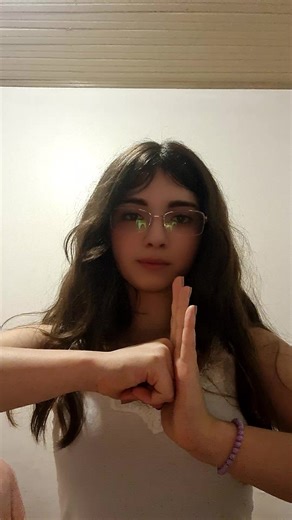 ficou cortado😓#military #chinesedance #trend #dance #hands