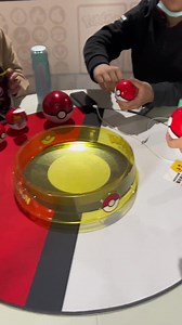 With Pokémon Spin Fighter-Deluxe Set with Pikachu, Evee, 2 Poke ball launcher and the ultimate Battle Arena to order now from our website | Bingo