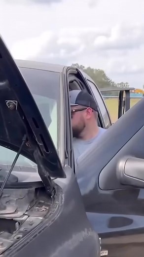 14K views · 202 reactions | Fixing my old truck!! #trucks #trucking #trucker #truckdriver #peterbilt #international #kenworth #semi #largecarmafia #dodge #diesel #dieseltrucks #dieselpower #dieselmechanic #righttracksystem #livetheshow #dynaflexusa #stance #power #speed #trending #viral | Bruce Wilson | Facebook