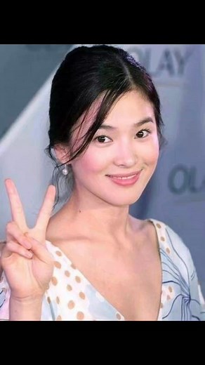 13K views · 1.6K reactions | Songhyekyo殺﫰﫶 #gorgeousness #koreanactress #ElegantLook #beautiful | Song Hye Kyo Universe | Facebook