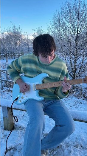Playing Snow in the Snow! Red Hot Chili Peppers - Snow guitar riff #rhcp #guitarriff