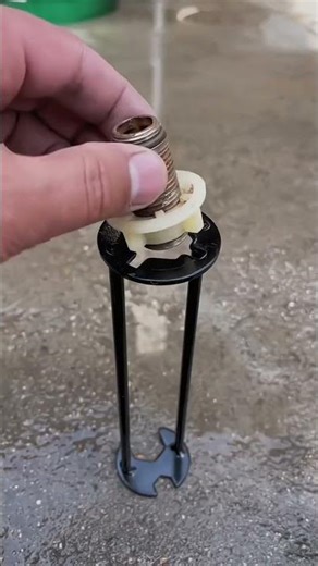 Quick & Easy Pipe Repair in Tight Spaces - Perfect for Homeowners